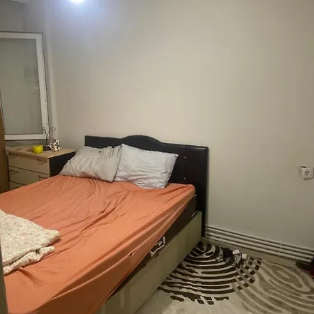 Apartman Izmirde Merkezi Her Yere Yakin Bir Daire İzmir